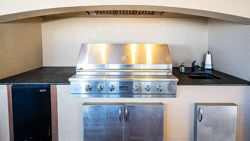 summer kitchen