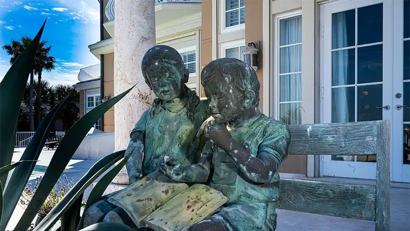 more statues