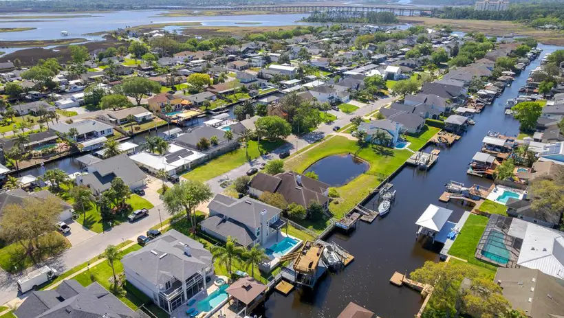 canal front homes with boat docks in isle of palms jacksonville florida