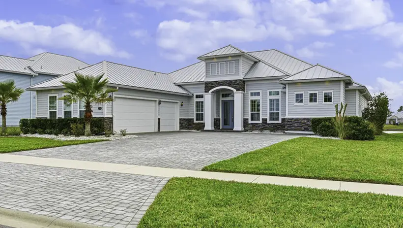 Navy family's new home after buying it remotely